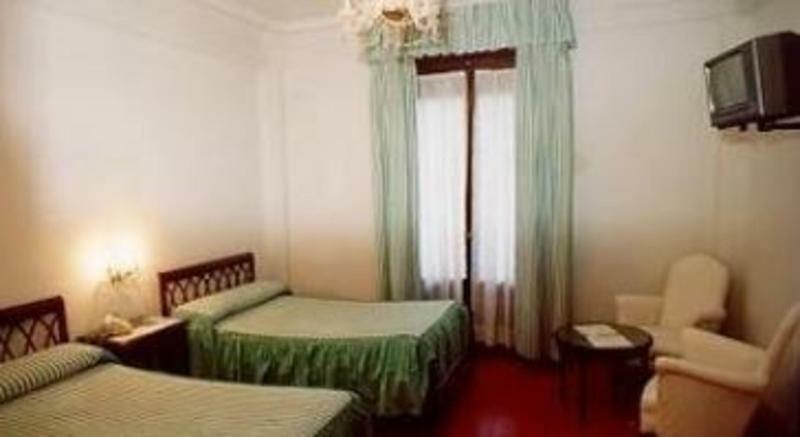 Hostal Amberes 마드리드 외부 사진